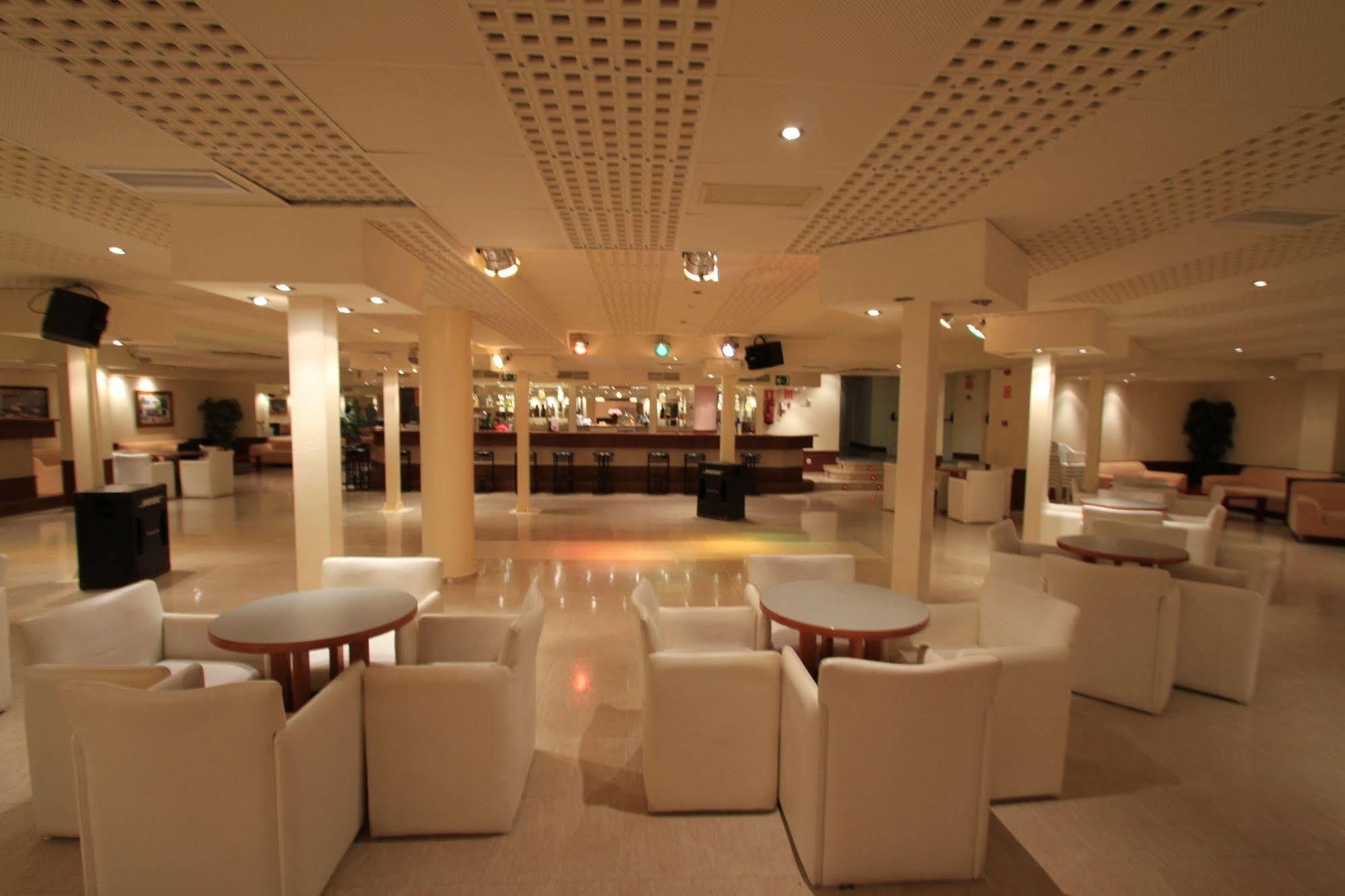 Hotel Garbi Park & Aquasplash Lloret de Mar Esterno foto